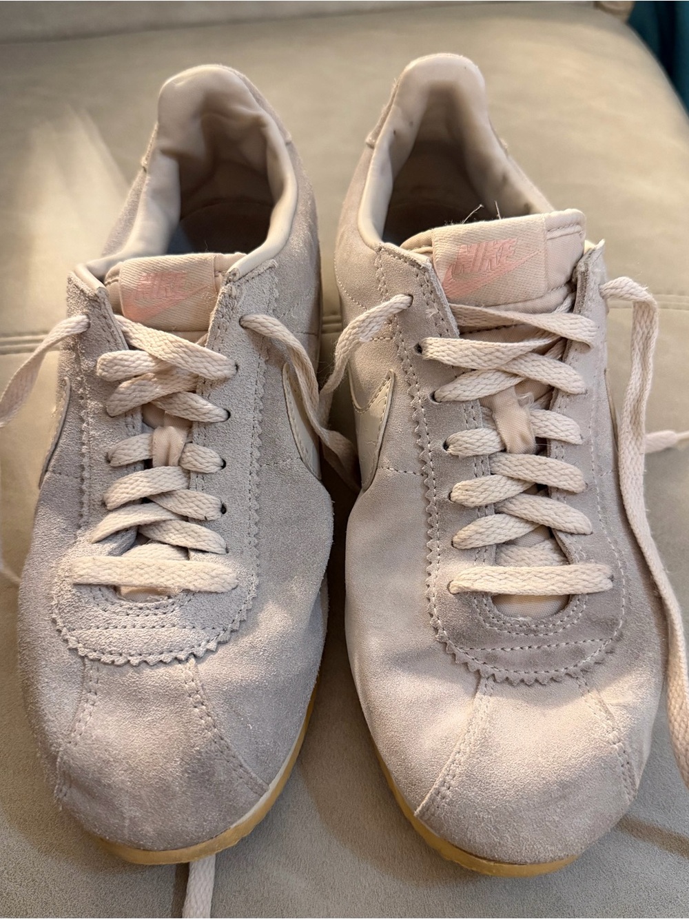 Nike Cortez Women’s Size 8 Light Gray Pink Suede Sneakers AA3839-003